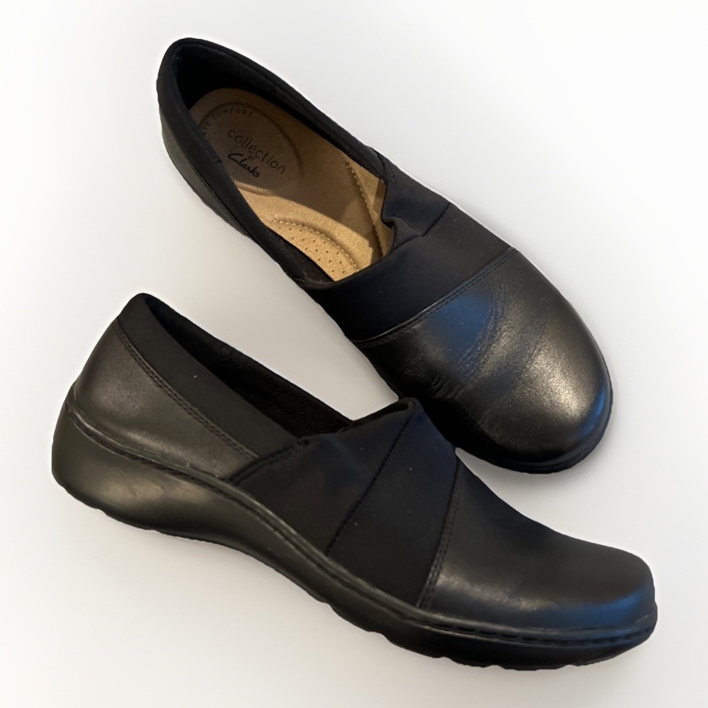 Clarks Cora Charm Womens 7.5M Round Closed Toe Black Slip On EUC Comfort Classic